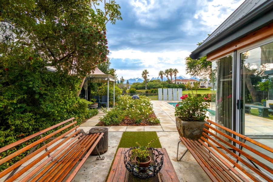 4 Bedroom Property for Sale in Greenways Golf Estate Western Cape